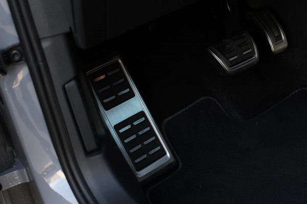 Volkswagen Golf 1.5 TSI R-Line *Pano*H/K*Camera*Head-Up*Trekhaak*IQ Led*