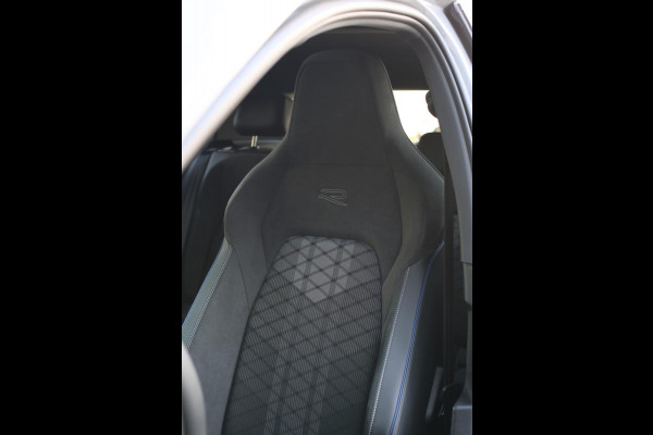 Volkswagen Golf 1.5 TSI R-Line *Pano*H/K*Camera*Head-Up*Trekhaak*IQ Led*