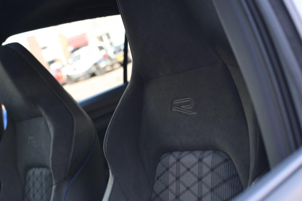 Volkswagen Golf 1.5 TSI R-Line *Pano*H/K*Camera*Head-Up*Trekhaak*IQ Led*