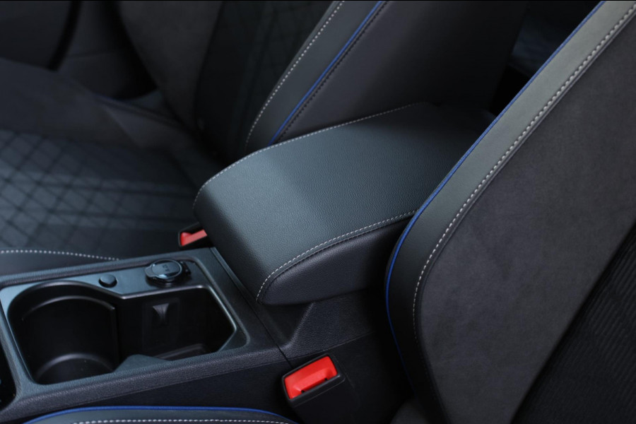 Volkswagen Golf 1.5 TSI R-Line *Pano*H/K*Camera*Head-Up*Trekhaak*IQ Led*