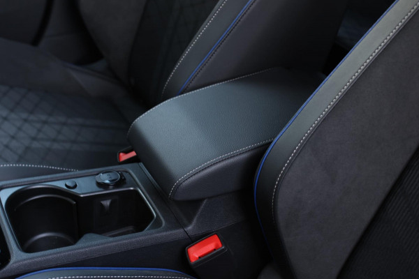 Volkswagen Golf 1.5 TSI R-Line *Pano*H/K*Camera*Head-Up*Trekhaak*IQ Led*