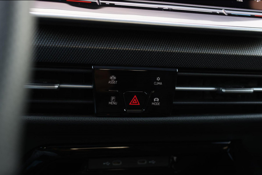 Volkswagen Golf 1.5 TSI R-Line *Pano*H/K*Camera*Head-Up*Trekhaak*IQ Led*