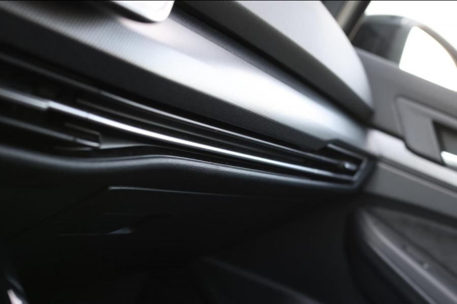 Volkswagen Golf 1.5 TSI R-Line *Pano*H/K*Camera*Head-Up*Trekhaak*IQ Led*