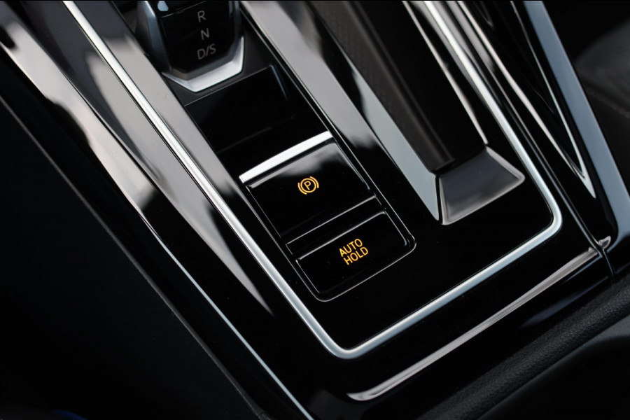 Volkswagen Golf 1.5 TSI R-Line *Pano*H/K*Camera*Head-Up*Trekhaak*IQ Led*