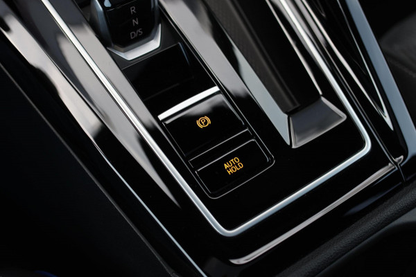 Volkswagen Golf 1.5 TSI R-Line *Pano*H/K*Camera*Head-Up*Trekhaak*IQ Led*