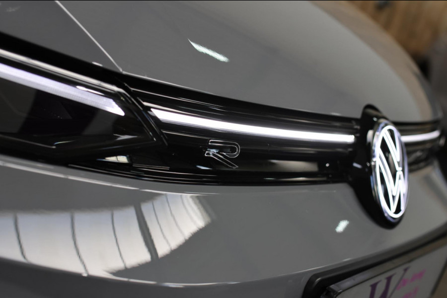 Volkswagen Golf 1.5 TSI R-Line *Pano*H/K*Camera*Head-Up*Trekhaak*IQ Led*