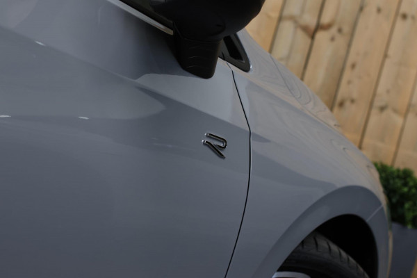 Volkswagen Golf 1.5 TSI R-Line *Pano*H/K*Camera*Head-Up*Trekhaak*IQ Led*