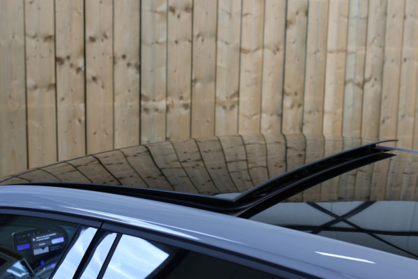 Volkswagen Golf 1.5 TSI R-Line *Pano*H/K*Camera*Head-Up*Trekhaak*IQ Led*
