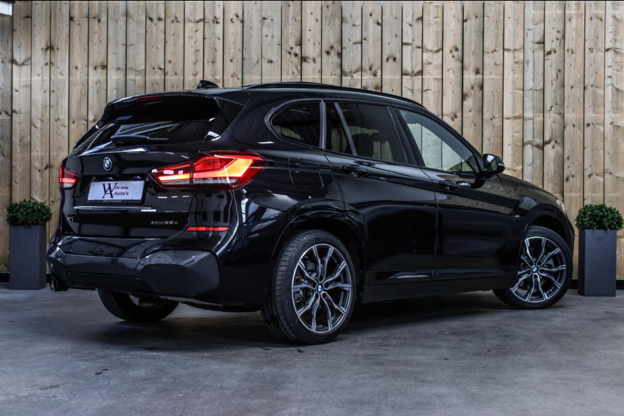 BMW X1 XDrive25e M-Sport *Pano*H/K*Head-Up*Keyless*Trekhaak*Led*