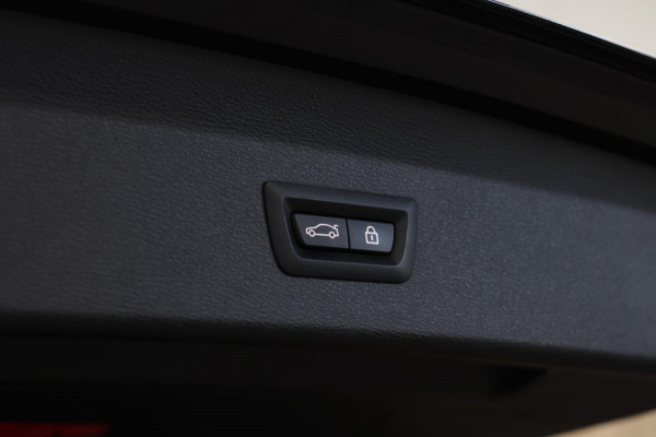 BMW X1 XDrive25e M-Sport *Pano*H/K*Head-Up*Keyless*Trekhaak*Led*