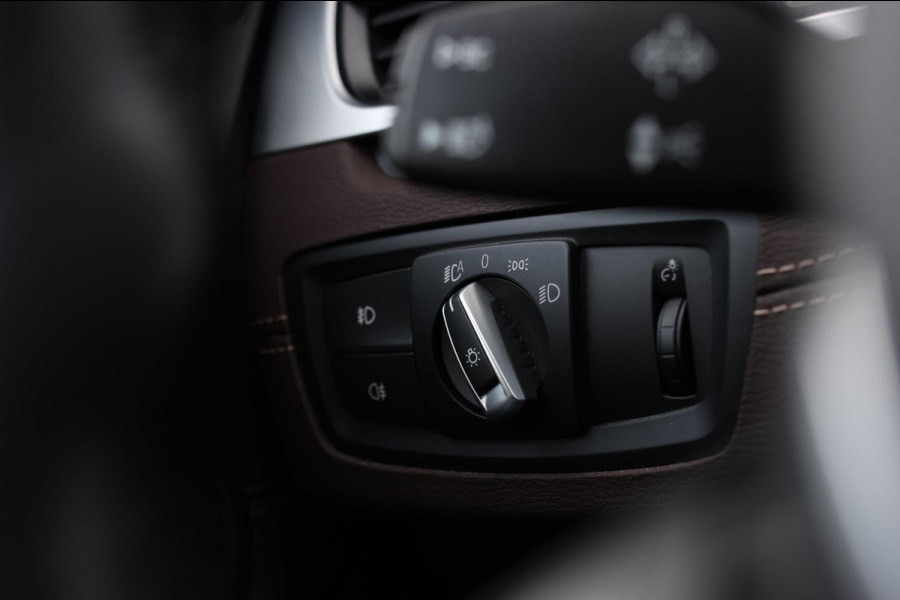 BMW X1 XDrive25e M-Sport *Pano*H/K*Head-Up*Keyless*Trekhaak*Led*