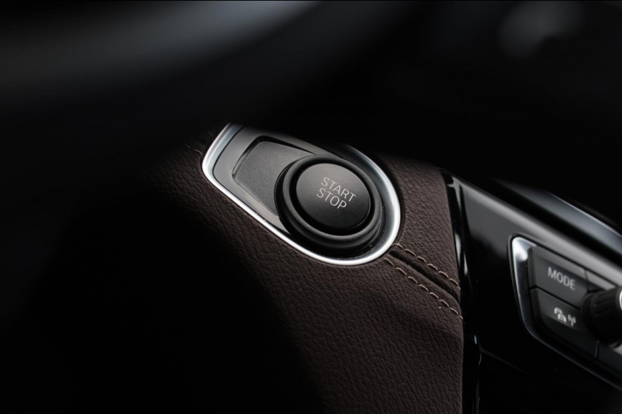 BMW X1 XDrive25e M-Sport *Pano*H/K*Head-Up*Keyless*Trekhaak*Led*
