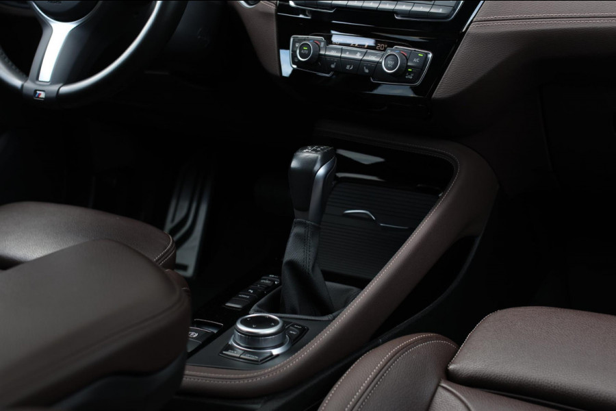 BMW X1 XDrive25e M-Sport *Pano*H/K*Head-Up*Keyless*Trekhaak*Led*