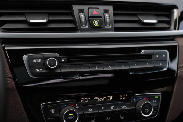 BMW X1 XDrive25e M-Sport *Pano*H/K*Head-Up*Keyless*Trekhaak*Led*
