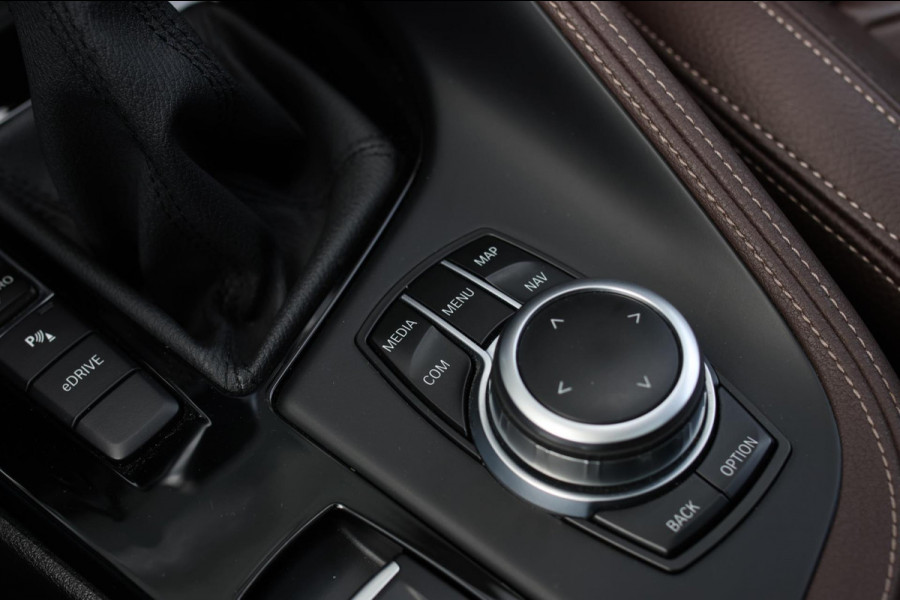BMW X1 XDrive25e M-Sport *Pano*H/K*Head-Up*Keyless*Trekhaak*Led*