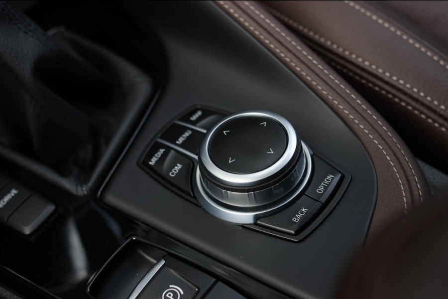 BMW X1 XDrive25e M-Sport *Pano*H/K*Head-Up*Keyless*Trekhaak*Led*