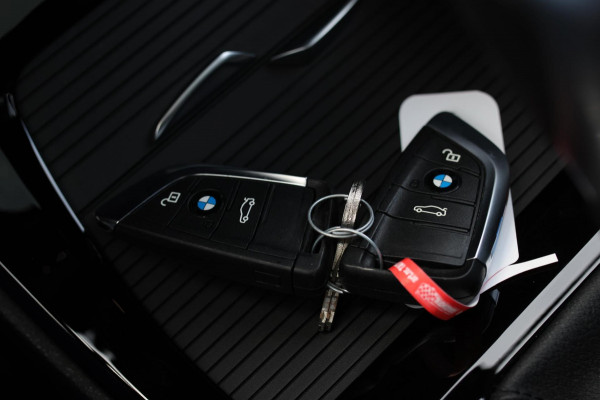 BMW X1 XDrive25e M-Sport *Pano*H/K*Head-Up*Keyless*Trekhaak*Led*