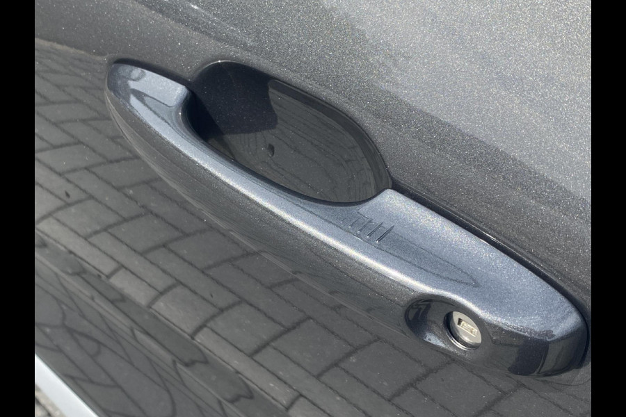Ford Kuga 2.5 PHEV Active X 243pk | Zuid | Panoramadak + Technology Pack + Winter Pack + Wegklapbare trekhaak + 19 inch lichtmetalen velgen +  Reservewiel | Magnetic | Prijs incl. 4.000 Ford voordeel Ford Kuga 2.5 PHEV Active X 243pk | Zuid | Panoramadak + Technology Pack + Winter Pack + Wegklapbare trekhaak + 19 inch lichtmetalen velgen +  Reservewiel | Magnetic | Prijs incl. 4.000 Ford voordeel