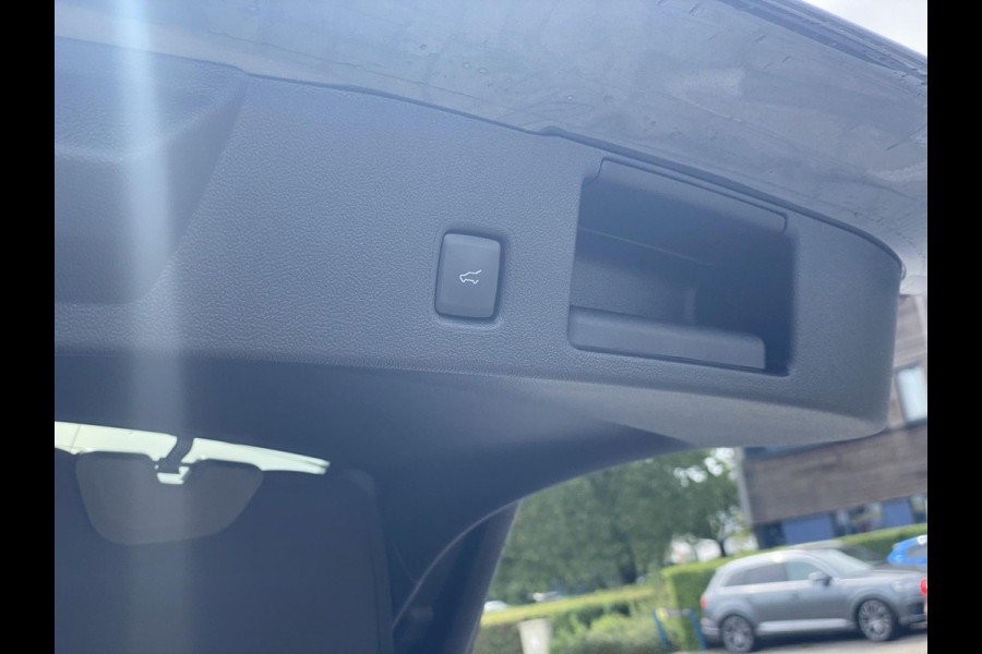 Ford Kuga 2.5 PHEV Active X 243pk | Zuid | Panoramadak + Technology Pack + Winter Pack + Wegklapbare trekhaak + 19 inch lichtmetalen velgen +  Reservewiel | Magnetic | Prijs incl. 4.000 Ford voordeel Ford Kuga 2.5 PHEV Active X 243pk | Zuid | Panoramadak + Technology Pack + Winter Pack + Wegklapbare trekhaak + 19 inch lichtmetalen velgen +  Reservewiel | Magnetic | Prijs incl. 4.000 Ford voordeel