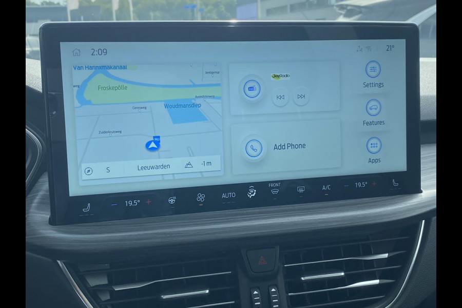 Ford Kuga 2.5 PHEV Active X 243pk | Zuid | Panoramadak + Technology Pack + Winter Pack + Wegklapbare trekhaak + 19 inch lichtmetalen velgen +  Reservewiel | Magnetic | Prijs incl. 4.000 Ford voordeel Ford Kuga 2.5 PHEV Active X 243pk | Zuid | Panoramadak + Technology Pack + Winter Pack + Wegklapbare trekhaak + 19 inch lichtmetalen velgen +  Reservewiel | Magnetic | Prijs incl. 4.000 Ford voordeel