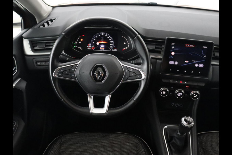 Renault Captur 1.0 TCe Intens | 1e eigenaar | Trekhaak | Carplay | Keyless | Half leder | Navigatie | Parkeerhulp | Cruise control | Full LED Renault Captur 1.0 TCe Intens | 1e eigenaar | Trekhaak | Carplay | Keyless | Half leder | Navigatie | Parkeerhulp | Cruise control | Full LED