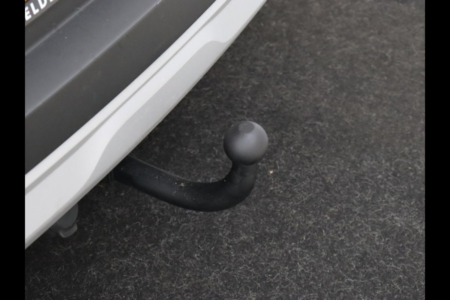 Renault Captur 1.0 TCe Intens | 1e eigenaar | Trekhaak | Carplay | Keyless | Half leder | Navigatie | Parkeerhulp | Cruise control | Full LED Renault Captur 1.0 TCe Intens | 1e eigenaar | Trekhaak | Carplay | Keyless | Half leder | Navigatie | Parkeerhulp | Cruise control | Full LED