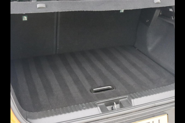 Renault Captur 1.0 TCe Intens | 1e eigenaar | Trekhaak | Carplay | Keyless | Half leder | Navigatie | Parkeerhulp | Cruise control | Full LED Renault Captur 1.0 TCe Intens | 1e eigenaar | Trekhaak | Carplay | Keyless | Half leder | Navigatie | Parkeerhulp | Cruise control | Full LED