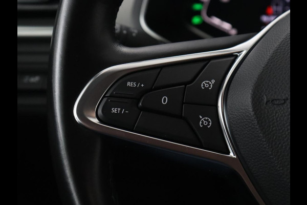 Renault Captur 1.0 TCe Intens | 1e eigenaar | Trekhaak | Carplay | Keyless | Half leder | Navigatie | Parkeerhulp | Cruise control | Full LED Renault Captur 1.0 TCe Intens | 1e eigenaar | Trekhaak | Carplay | Keyless | Half leder | Navigatie | Parkeerhulp | Cruise control | Full LED