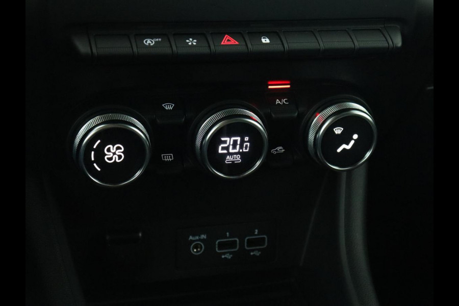 Renault Captur 1.0 TCe Intens | 1e eigenaar | Trekhaak | Carplay | Keyless | Half leder | Navigatie | Parkeerhulp | Cruise control | Full LED Renault Captur 1.0 TCe Intens | 1e eigenaar | Trekhaak | Carplay | Keyless | Half leder | Navigatie | Parkeerhulp | Cruise control | Full LED