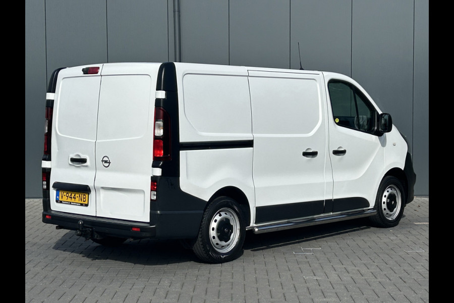 Opel Vivaro 1.6 CDTI 126 PK EURO 6 / L1H1 / AIRCO / CRUISE / NAVI / TREKHAAK / 3-ZITS / BLUETOOTH