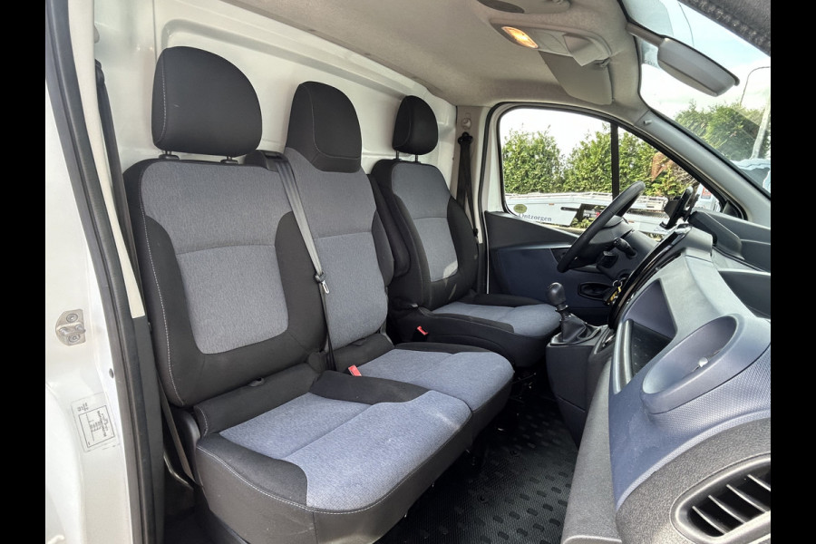 Opel Vivaro 1.6 CDTI 126 PK EURO 6 / L1H1 / AIRCO / CRUISE / NAVI / TREKHAAK / 3-ZITS / BLUETOOTH