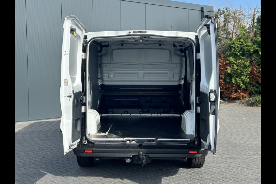Opel Vivaro 1.6 CDTI 126 PK EURO 6 / L1H1 / AIRCO / CRUISE / NAVI / TREKHAAK / 3-ZITS / BLUETOOTH