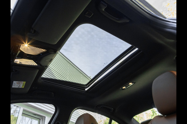 BMW 3-serie 330e M-Sport - Individual Leder - Dak - Trekhaak - Harman Kardon - ACC