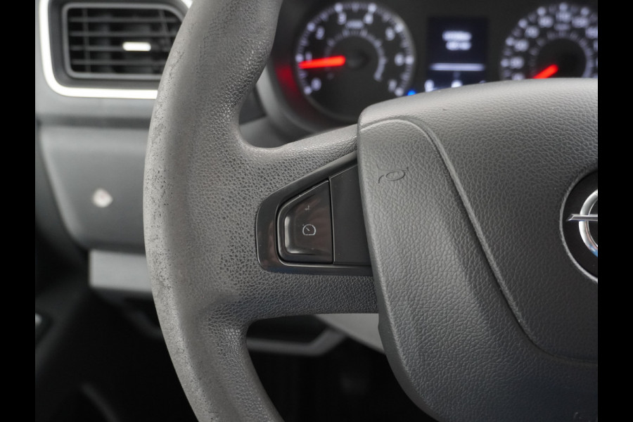 Opel Movano 2.3CDTI L2H2 Airco Navi Trekhaak 3-Persoons Cruise Control Pdc Bluetooth Kasten-inrichting Regen-Lichtsensor Schuifdeur Betonplex Vloer Wandbetimmering Euro 6 1e Eigenaar 2.500kg Trekgewicht