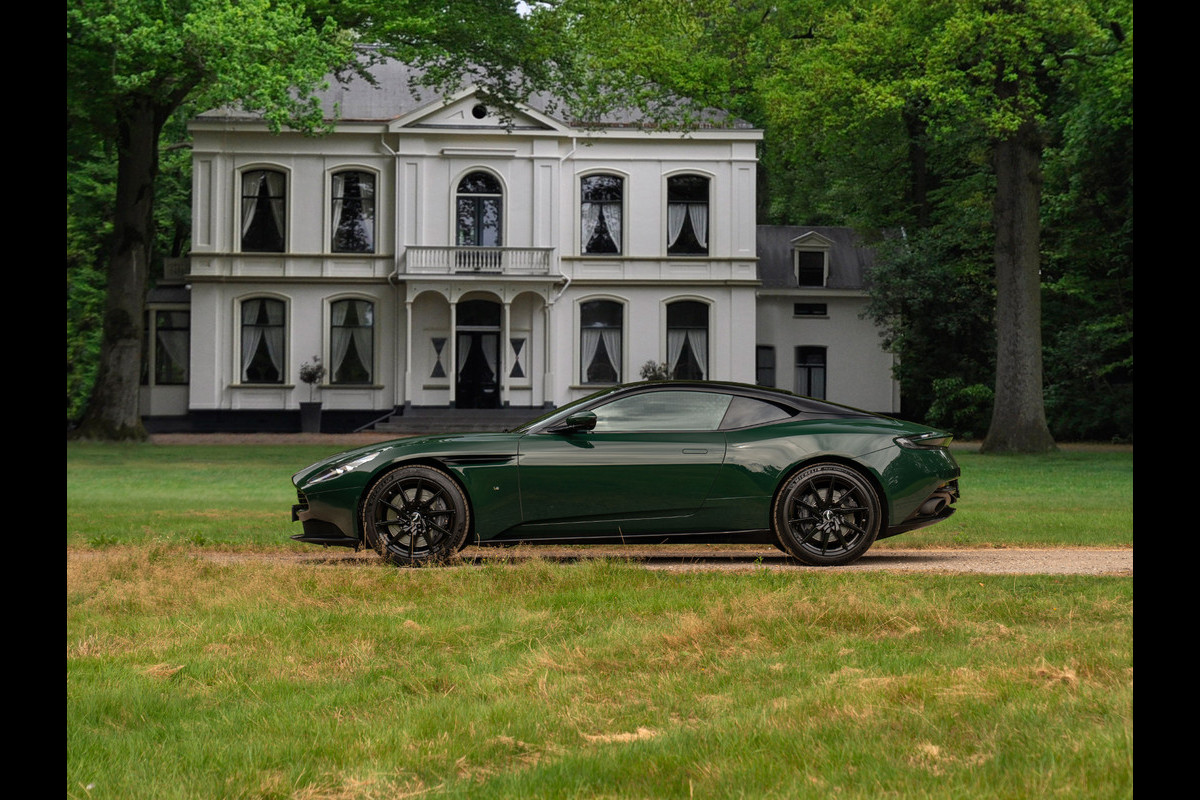 Aston Martin DB11 5.2 V12 | AM Heritage Racing Green | Premium Audio | Stoelventilatie