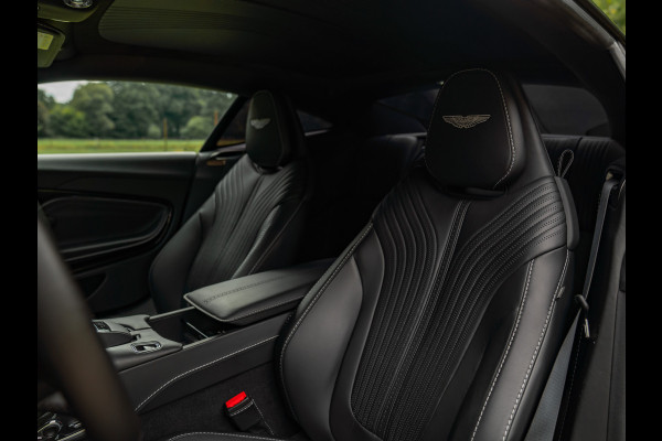 Aston Martin DB11 5.2 V12 | AM Heritage Racing Green | Premium Audio | Stoelventilatie