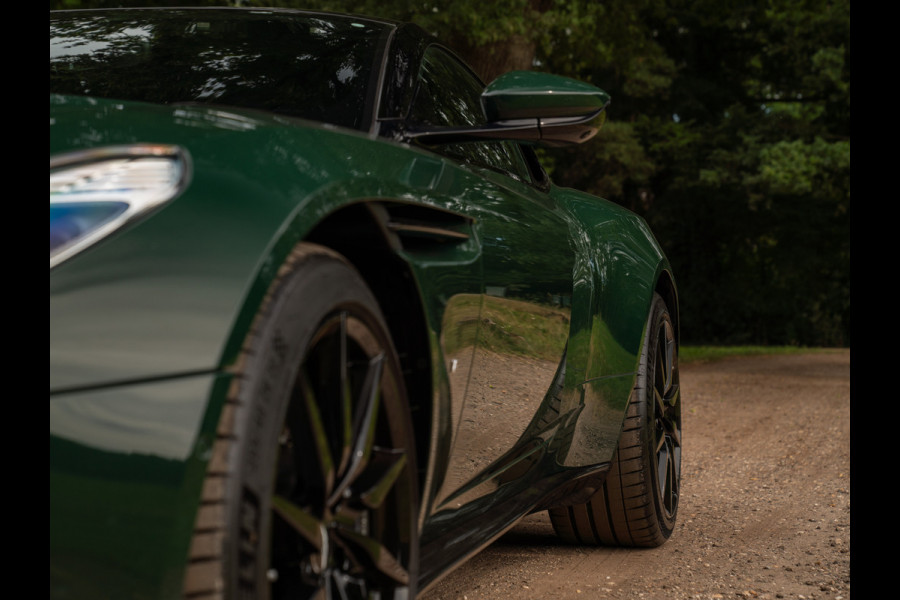 Aston Martin DB11 5.2 V12 | AM Heritage Racing Green | Premium Audio | Stoelventilatie