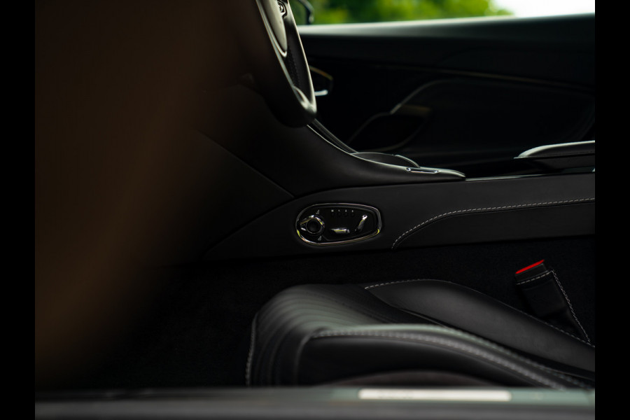 Aston Martin DB11 5.2 V12 | AM Heritage Racing Green | Premium Audio | Stoelventilatie