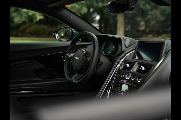 Aston Martin DB11 5.2 V12 | AM Heritage Racing Green | Premium Audio | Stoelventilatie