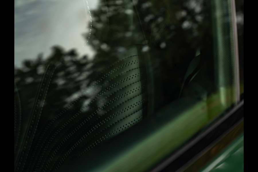 Aston Martin DB11 5.2 V12 | AM Heritage Racing Green | Premium Audio | Stoelventilatie