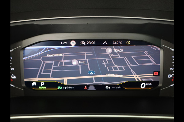 Volkswagen Tiguan 1.4 TSI eHybrid R-Line Business+ 245 pk Automaat (DSG) | Navigatie | Panoramadak | Parkeersensoren (Park assist) | Rondomzicht camera | Lederen bekleding | Elektr. voorstoelen met memory | R-Line |
