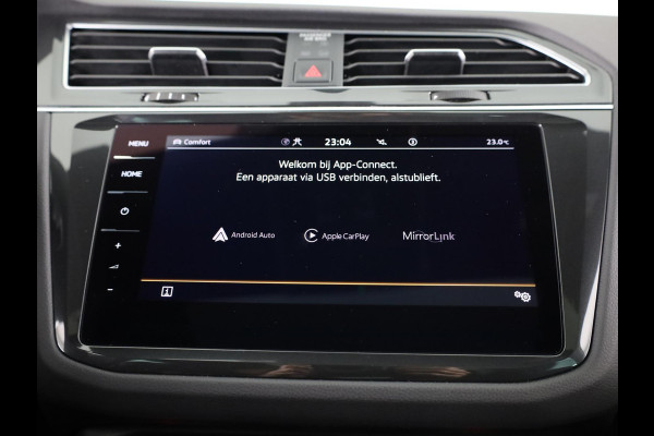 Volkswagen Tiguan 1.4 TSI eHybrid R-Line Business+ 245 pk Automaat (DSG) | Navigatie | Panoramadak | Parkeersensoren (Park assist) | Rondomzicht camera | Lederen bekleding | Elektr. voorstoelen met memory | R-Line |