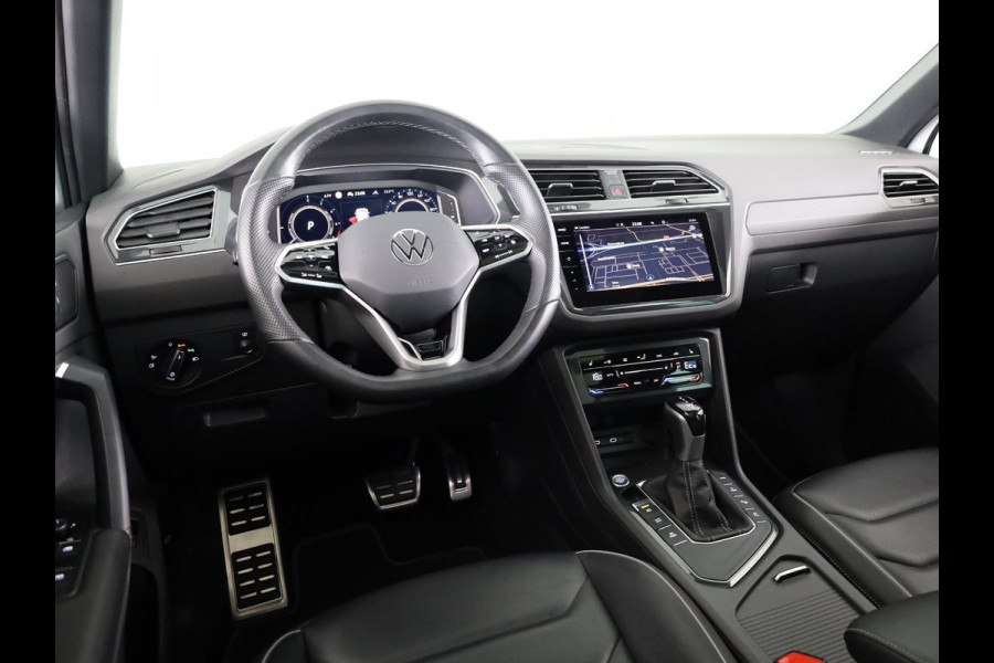 Volkswagen Tiguan 1.4 TSI eHybrid R-Line Business+ 245 pk Automaat (DSG) | Navigatie | Panoramadak | Parkeersensoren (Park assist) | Rondomzicht camera | Lederen bekleding | Elektr. voorstoelen met memory | R-Line |