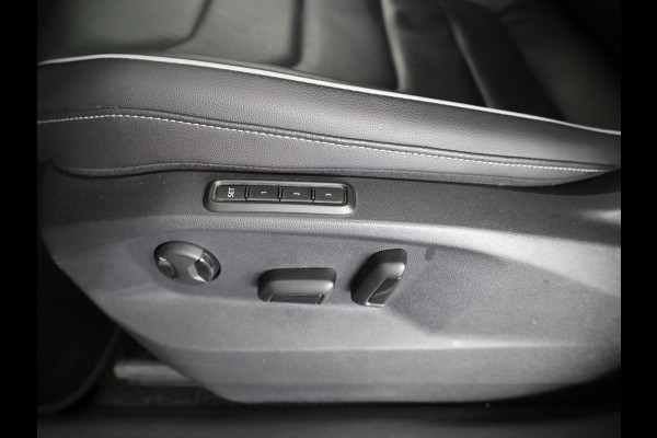 Volkswagen Tiguan 1.4 TSI eHybrid R-Line Business+ 245 pk Automaat (DSG) | Navigatie | Panoramadak | Parkeersensoren (Park assist) | Rondomzicht camera | Lederen bekleding | Elektr. voorstoelen met memory | R-Line |