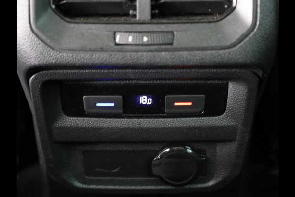 Volkswagen Tiguan 1.4 TSI eHybrid R-Line Business+ 245 pk Automaat (DSG) | Navigatie | Panoramadak | Parkeersensoren (Park assist) | Rondomzicht camera | Lederen bekleding | Elektr. voorstoelen met memory | R-Line |