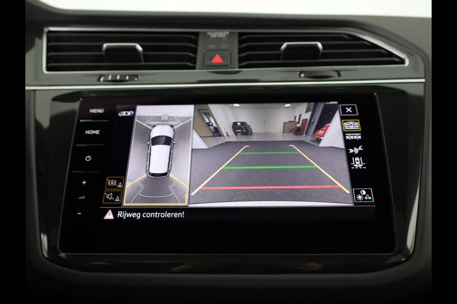 Volkswagen Tiguan 1.4 TSI eHybrid R-Line Business+ 245 pk Automaat (DSG) | Navigatie | Panoramadak | Parkeersensoren (Park assist) | Rondomzicht camera | Lederen bekleding | Elektr. voorstoelen met memory | R-Line |