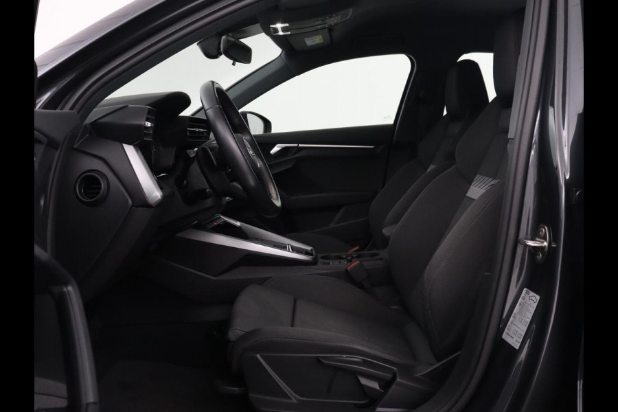 Audi A3 35 TFSI Business Edition | Sportstoelen | Carplay | Navigatie | Virtual Cockpit | Climate control | Parkeerhulp | Cruise control