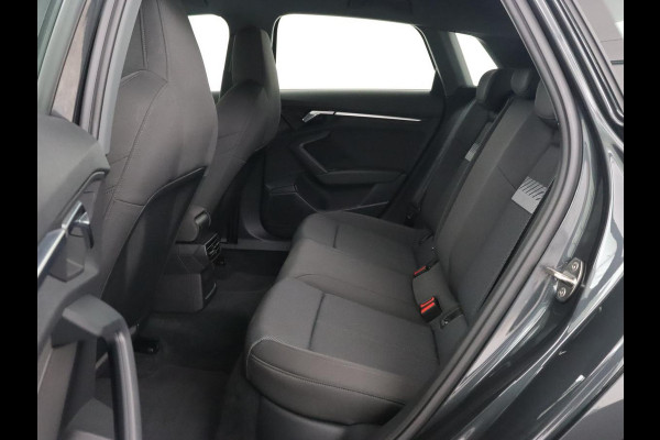 Audi A3 35 TFSI Business Edition | Sportstoelen | Carplay | Navigatie | Virtual Cockpit | Climate control | Parkeerhulp | Cruise control