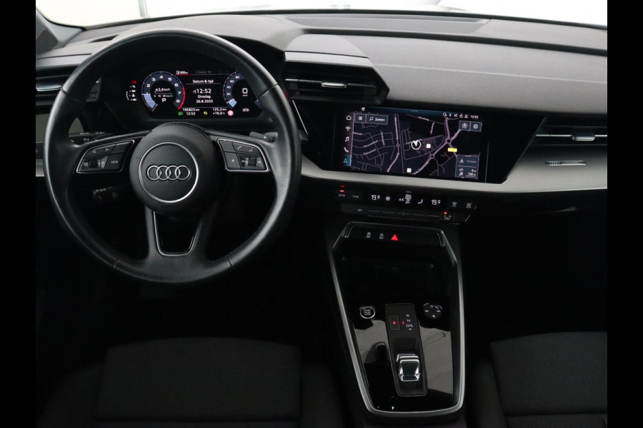 Audi A3 35 TFSI Business Edition | Sportstoelen | Carplay | Navigatie | Virtual Cockpit | Climate control | Parkeerhulp | Cruise control