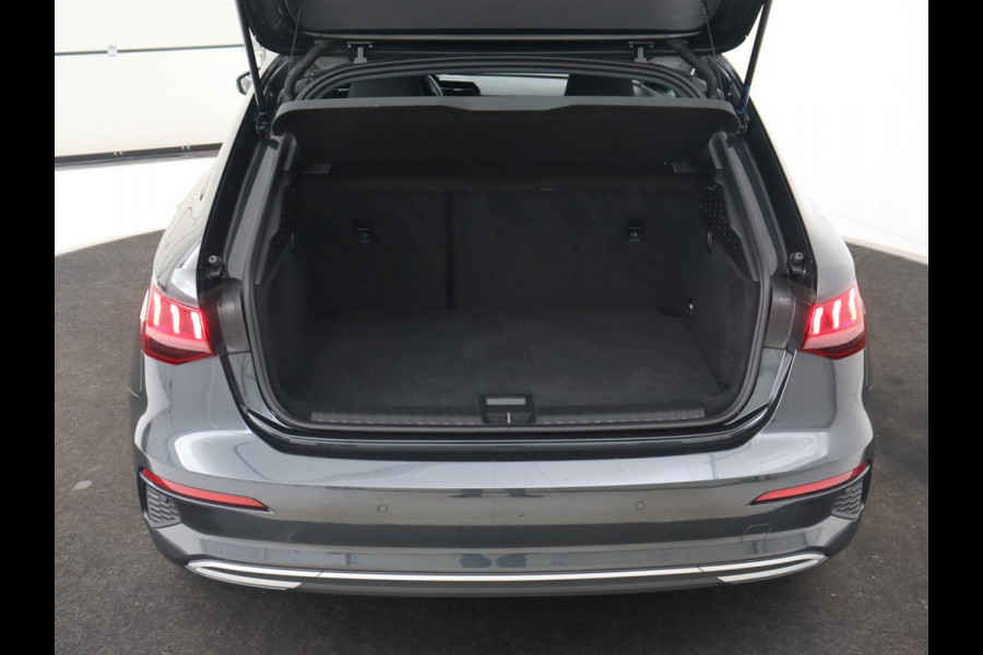 Audi A3 35 TFSI Business Edition | Sportstoelen | Carplay | Navigatie | Virtual Cockpit | Climate control | Parkeerhulp | Cruise control